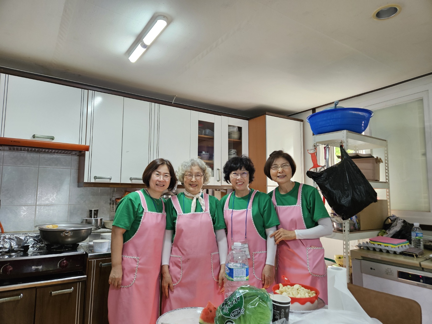 주방팀 섬김4.jpeg