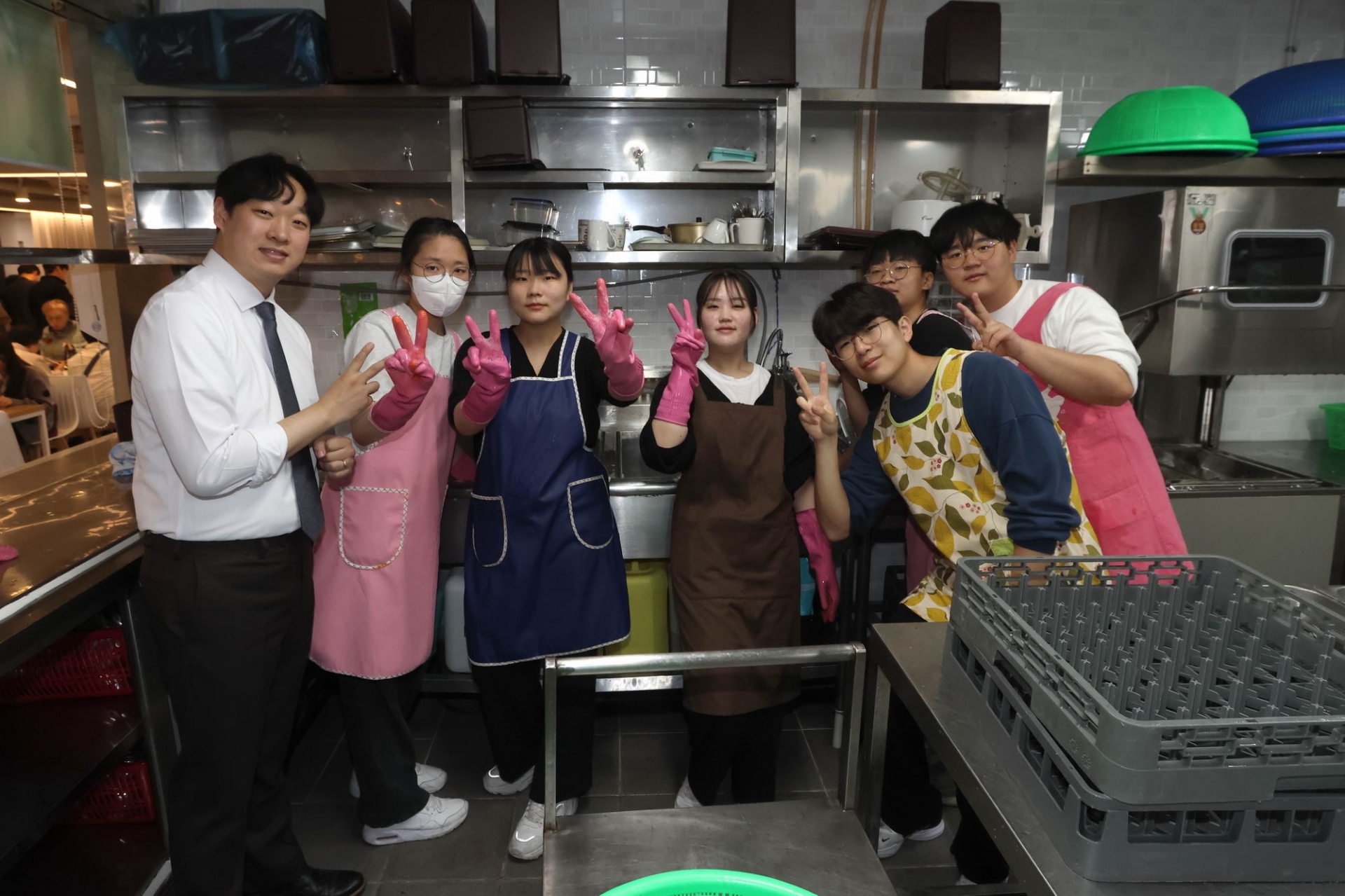 고등부 식당봉사 (1)_크기변경.jpg